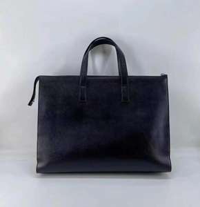 กระเป๋าถือผู้หญิงสไตล์เรโทรสุดหรู ขนาดใหญ่ รับทำโลโก้ ฟังก์ชั่นหลากหลาย เรียบง่าย น้ำหนักเบา หนังแท้ ดีไซน์เนอร์แบรนด์ - Product Image 2