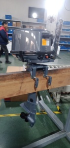 Moteur à essence portable de haute qualité 5HP pour bateau de pêche, vente d'usine, prix abordable, même qualité que Yamaha - Product Image 1