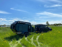 Kinlife Nouvelle remorque de voyage en aluminium 4x4 Petit camping-car avec randonnée pour aventures en plein air Tente Camping