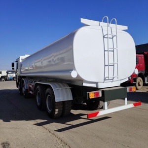 Camion-citerne à carburant <span class=keywords><strong>d</strong></span>'<span class=keywords><strong>occasion</strong></span> 8x4 de 10000 à 40000 litres à bas prix à vendre - Product Image 4
