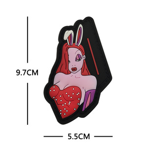 Patch in PVC 3D a Forma di <span class=keywords><strong>Cuore</strong></span> di Alta Qualità <span class=keywords><strong>con</strong></span> Logo Personalizzato e Chiusura a Strappo per Cappelli e Uniformi - Product Image 6