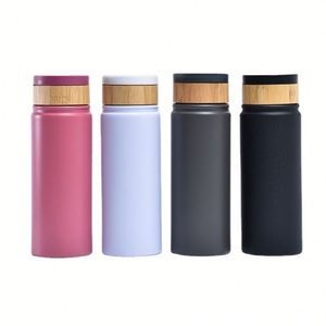 ขวดน้ำกีฬาสแตนเลสสุญญากาศสองชั้น สีขาวดำ ขนาด 500 มล. พร้อมหูจับและฝาไม้ไผ่ สกรีนโลโก้ได้ - Product Image 1