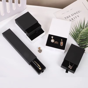Boîte d'emballage de bijoux minimaliste de luxe multi-tailles avec logo personnalisé, tiroir coulissant et ruban pour collier, bracelet, bague, boucles d'oreilles - Product Image 1