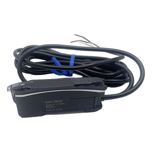 Amplificador de Sensor de Fibra Óptica Digital E3X-HD41 de Alta Calidad, 12-24VDC NPN, Fotoeléctrico, Automatización Industrial con Pantalla Digital - Product Image 4