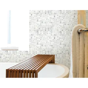 Peel de azulejos de vidro branco e vara para parede de mosaico