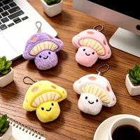 Porte-clés en peluche champignon mignon de dessin animé en gros, pendentifs décoratifs, accessoires pour écharpes et chapeaux, porte-clés en peluche champignon exquis