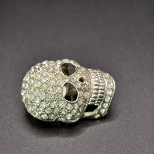 Épinglette en alliage de zinc plaqué <span class=keywords><strong>nickel</strong></span> de haute qualité, incrustée de cristaux, motif squelette, pour festival rock, concert, club, souvenir - Product Image 2