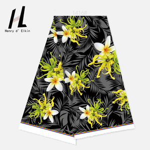 Tessuto in Poliestere con Stampa Floreale Frangipani <span class=keywords><strong>e</strong></span> Ylang Ylang per Camicie <span class=keywords><strong>e</strong></span> Abiti in Stile Resort delle Isole del Pacifico <span class=keywords><strong>e</strong></span> Abbigliamento da Spiaggia - Product Image 6