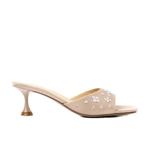 <span class=keywords><strong>Mules</strong></span> à talon chaton à faible MOQ |   Sandales ouvertes à bout carré |   Chaussures de demoiselle d'honneur en <span class=keywords><strong>daim</strong></span> champagne avec logo personnalisé en strass - Product Image 5