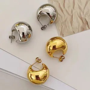 2023 Wholesale fashion jewelry S925 Silver Needle Modern Jewelry Metal Earrings Popular Design Smooth Mirror Gold Hoop Earrings
