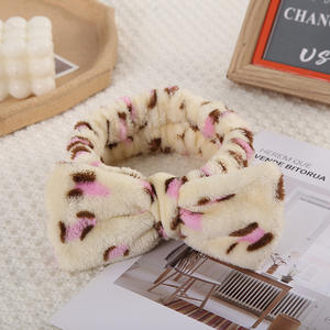 للبيع بالجملة أربطة رأس للمكياج ، ربطة رأس بشعار مخصص ، رباط رأس للعناية بالبشرة في المنتجعات المرجانية الناعمة ، رباط رأس للعناية بالبشرة للنساء - Product Image 6