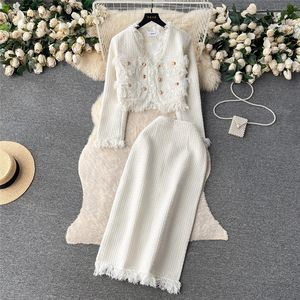 ZHEZHE جودة عالية الخريف الشتاء النساء ارتداء الشارع الزي متماسكة الخامس الرقبة سترة طويلة الأكمام وشراشيب تنورة طويلة مجموعة 2 قطعة - Product Image 1