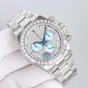 Cadran bleu glace 2026 avec une anneau extérieur arc-en-ciel coloré présentant une texture brillante et transparente. Une montre mécanique de pointe - Product Image 1
