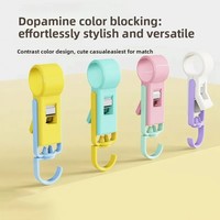 Vielseitiger Mehrzweck-Hosenclip aus Kunststoff mit Doppelkopf-Design, moderner minimalistischer Stil, dopamin-boostender Organizer für den Kleiderschrank zu Hause