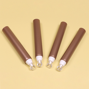 Fabricant de tubes cosmétiques en plastique compressibles personnalisés OEM/ODM de 15 ml et 20 ml avec embout en PETG, tube d'emballage pour gloss à lèvres doux - Product Image 5