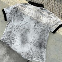 T-shirts en coton épais à col polo avec rivets, personnalisables pour homme, imprimés sérigraphiés, motif léopard vintage, par le fabricant Huili OEM