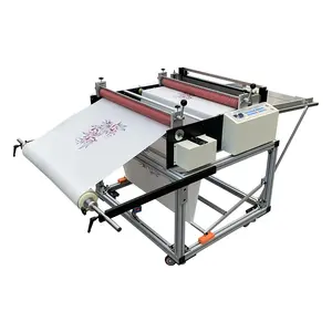 Máquina de corte de tela no tejida de alta velocidad máquina de corte cruzado automático de tela soplada de fusión