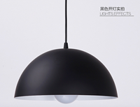 Lampe pendante décorative de bar de restaurant moderne en forme de dôme en métal en noir et blanc pour une utilisation au supermarché
