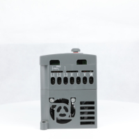 Hochleistungs-AC-Antrieb VFD Einphasig 220V 1,5kW für Pumpen- und Lüfterumrichter