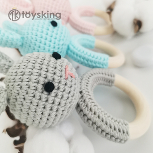 TK Handicrafts Soft <span class=keywords><strong>Amigurumi</strong></span> Crochet Baby Toy-<span class=keywords><strong>Mordedor</strong></span> de animales de peluche con anillo de madera natural, seguro y personalizable - Product Image 1