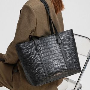 Bolsa de Playa de Malla Portátil con Logotipo Personalizado, Ligera, de Secado Rápido, Bolsa de Natación, Bolsa Organizadora para la Playa y la Piscina - Product Image 4