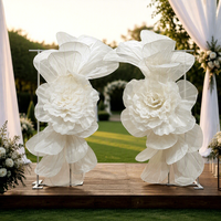 NIKA Grande Fleur Géante en Organza Blanc Faite à la Main pour Décoration de Fond de Scène de Mariage, Fleur sur Pied pour Événements et Fêtes