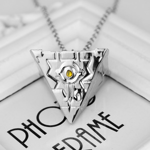 Collar Metálico Dorado de 3cm con el Símbolo Pazuru del Millennium Puzzle para los Fans del Juego YuGi-Oh, Ideal para Cosplay - Product Image 2