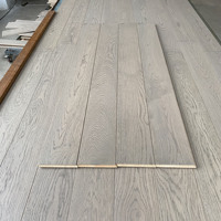 Plancher de bois dur de chêne Plancher solide européen de parquet de chêne solide Plancher de bois dur de chevrons pour l'usage d'intérieur