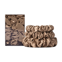 Chouchous en satin de soie 2 cm avec étiquettes personnalisées, élastiques fins en satin de soie pour femmes, mini attaches pour usage quotidien, lot de 2.