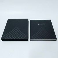 Stampa Catalogo Prodotti Aziendale di Lusso Personalizzato con Copertina Rigida, Dorso Quadrato, UV Selettivo e Logo in Lamina Argento