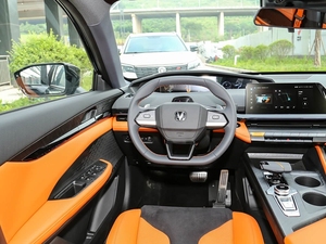 Changan Uni V 2023 Edición Deportiva, Diseño de Sedán Compacto, Gran Rendimiento, Excelente Relación Calidad-Precio para Entusiastas del Rendimiento - Product Image 4