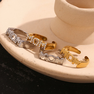 Anelli Apribili in Oro 18K con Micro Zirconi Stile Europeo-Americano, Regalo Festa della Mamma, Anelli Personalizzati in Acciaio Inossidabile con Scritta MOM per Donna - Product Image 3