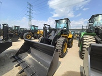 Fabriqué en Chine, chargeuse sur pneus XC938 robuste, godet de 1,8 à 3,0 m³ pour les travaux de construction