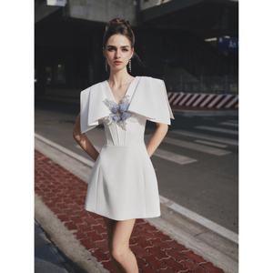 Fabricante de ropa profesional OEM ODM Producción disponible Tela cómoda duradera Vestidos formales Premium para mujeres - Product Image 5