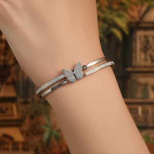 สร้อยข้อมือแฟชั่นดีไซน์ผีเสื้อ ชุบทอง PVD สแตนเลส 316L ปรับขนาดได้ - Product Image 3