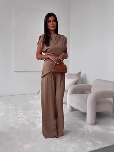 Conjunto de 2 Piezas para <span class=keywords><strong>Mujer</strong></span>, Elegante Top sin Mangas con Cuello Alto y Pantalones Anchos a Juego, Traje Casual para Estar en Casa con Bolsillos - Product Image 1