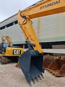 Excavadora Hidráulica de Orugas Hyundai Coreana de 33 Toneladas de Segunda Mano para Bomba, Caja de Cambios, PLC y Motor - Rendimiento Excepcional - Product Image 5