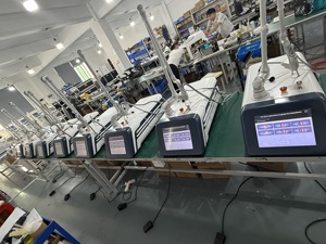 Machine à laser fractionné au CO2 portable 4D pour l'élimination des cicatrices d'acné, le resurfaçage de la peau, la réduction des rides, le rajeunissement de la peau, utilisation en salon - Product Image 6