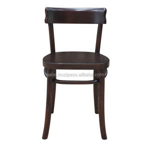 Chaise de café avec siège en bois modèle Olive, alliant le charme des chaises de café classiques avec du bois durable de couleur olive pour un confort douillet - Product Image 3