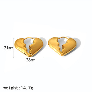 Heart-Shaped <b>Titanium</b> Steel <b>Stud</b> Earrings 18K Gold Plated For Gift Fashion Jewelry - Product Image 4
