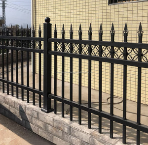 Paneles de Cerca de Hierro Forjado de 6 Pies de Altura, Recinto de Metal de Acero para Jardín Exterior, Perímetro de Patio Trasero de Casa, Color Negro - Product Image 1