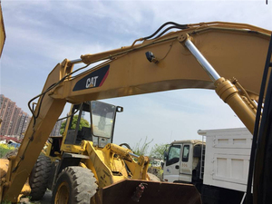 รถขุดคุณภาพดี 25 ตัน เครื่องยนต์คัมมินส์ รุ่น 325B 330B 330C มือสองสำหรับรถตีนตะขาบแคตเตอร์พิลลาร์ พร้อมมอเตอร์ เกียร์ ปั๊ม และลูกปืน - Product Image 5