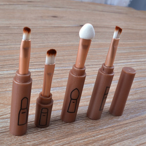 Juego de 4 Brochas de Maquillaje de Pelo Sintético 7233 para Rostro, Incluye Brochas para Cejas, Sombra de Ojos, Delineador de Ojos y Brillo Labial con Mango de Plástico - Product Image 3
