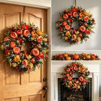 Couronne d'automne avec citrouilles, baies et hortensias, idéale pour décorer la porte d'entrée de la maison pour Thanksgiving.