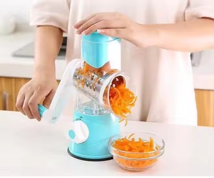 เครื่องหั่นชีสแบบหมุนมือ 3 in 1 สแตนเลส พร้อมที่หั่นผักแบบวงกลม - Product Image 2