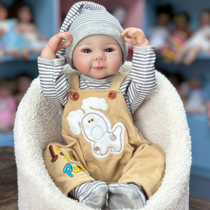 Nouveau produit 2026 : Poupée Reborn de 50 cm avec visage souriant, vente en gros pour les poupées préférées des enfants - Product Image 2