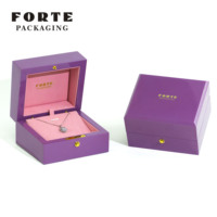 Boîte à bijoux en bois violette écologique FORTE pour collier et bracelet, boîte à bijoux en bois personnalisée avec logo