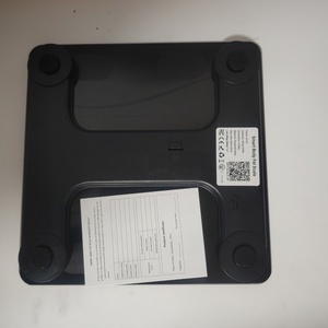 Balance personnelle de mesure de la graisse corporelle avec électrodes, 180 kg, avec logo <span class=keywords><strong>Clarence</strong></span>, avec certification CE, vente chaude, emballage en mousse - Product Image 4