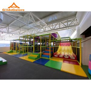 GlideGalore Aire de jeux intérieure sur le thème du labyrinthe de cirque, conçue sur mesure en métal et plastique, capacité de 500 kg, pour usage commercial - Product Image 5