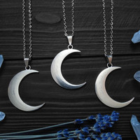 Collier unisexe en alliage argenté avec pendentif croix lune et soleil, style rétro gothique, design audacieux, pour couple, idéal comme cadeau